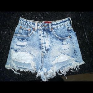 Signature 8 Jean shorts - size small